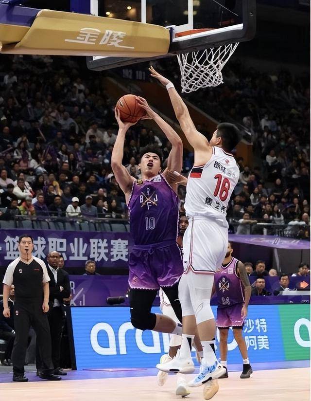 球队上演逆转好戏，呼吁球迷持续支持的简单介绍