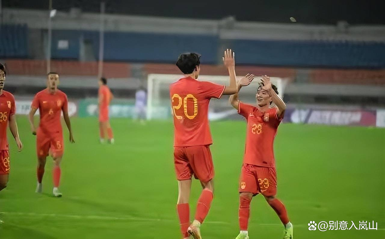 亚洲足球赛事掀开序幕：球队斗志昂扬的简单介绍