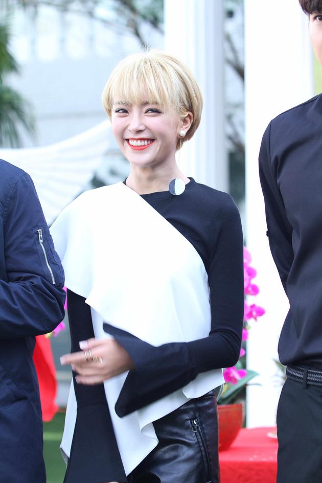 逆袭之战！女足球队逆风求胜的简单介绍